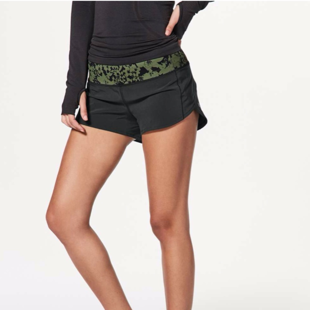 Lululemon Speed Up Short 2.5" Black / Efflorescent